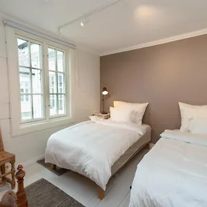 Historisk Sjarm - Moderne Komfort 10min Fra Apartment